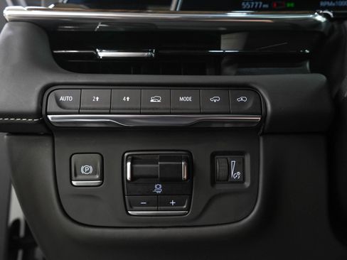Used 2023 Cadillac Escalade ESV Sport Platinum w/ LPO, ONYX Package AWD/4WD image 29