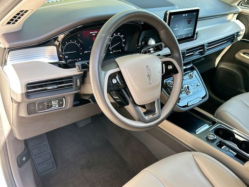 Used 2021 Lincoln Corsair FWD image 9