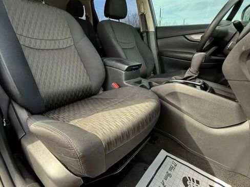 Used 2017 Nissan Rogue S FWD image 21