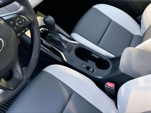 Certified 2025 Toyota Corolla LE image 14