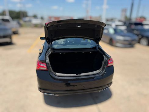 Used 2021 Chevrolet Malibu Premier FWD image 30