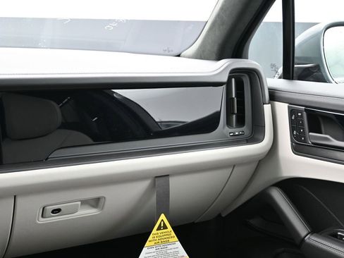 New 2026 Porsche Cayenne GTS image 22