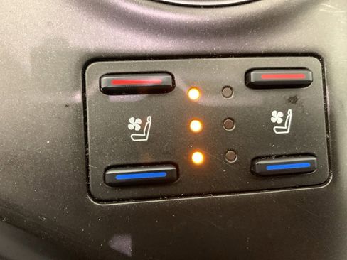 Used 2024 Toyota Camry XSE image 28