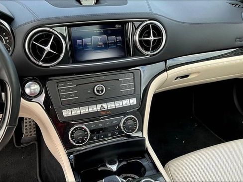 Used 2018 Mercedes-Benz SL 450 image 9