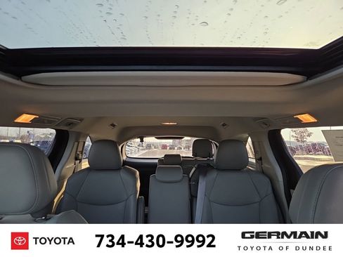 Used 2022 Toyota Sienna XLE image 40