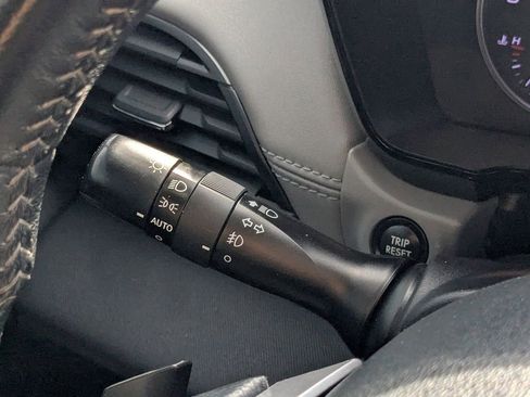 Used 2020 Subaru Outback Premium image 25