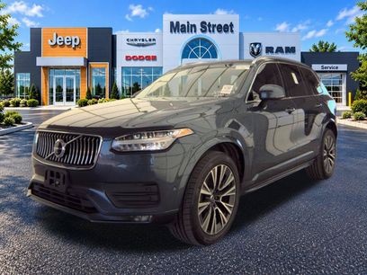 Used 2021 Volvo XC90 T6 Momentum w/ Advanced Package