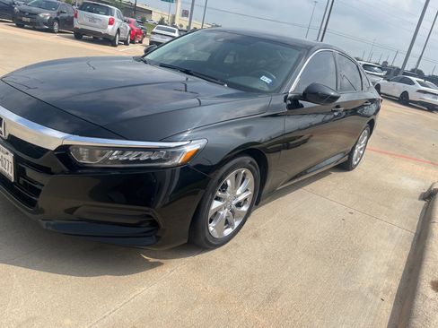 Used 2019 Honda Accord LX image 1