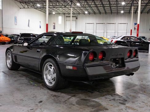 Used 1990 Chevrolet Corvette Coupe RWD image 4