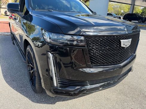 Used 2021 Cadillac Escalade ESV Sport Platinum image 14