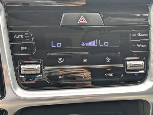 Used 2021 Kia Sorento SX image 24