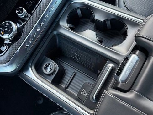 New 2025 Ford Expedition Max Platinum w/ Stealth Performance Package image 29