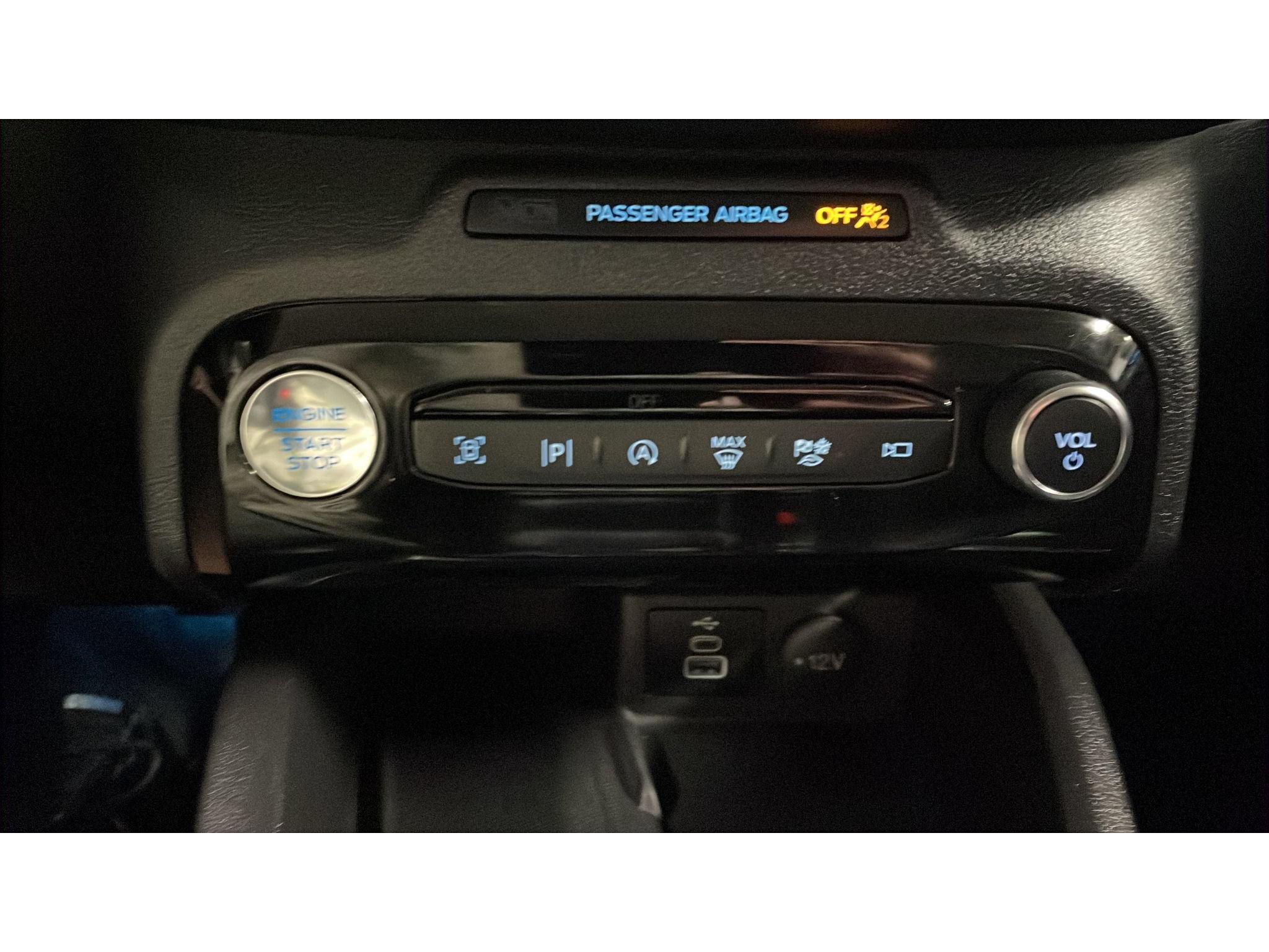 Used 2024 Ford Escape Platinum AWD/4WD image 14