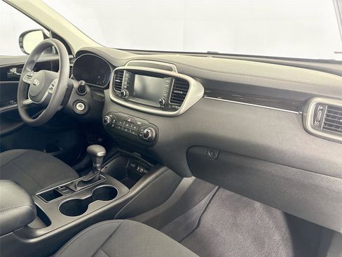 Used 2019 Kia Sorento L image 56