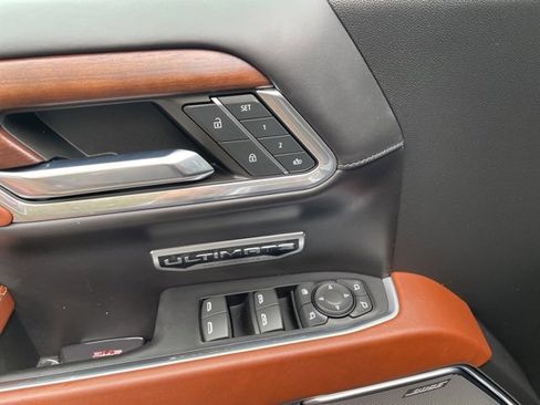 Used 2024 GMC Sierra 1500 Denali Ultimate image 12