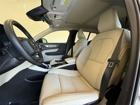 Used 2025 Volvo XC40 B5 Plus w/ Protection Package Premier image 2