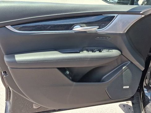 Used 2023 Cadillac XT5 Premium Luxury FWD image 8
