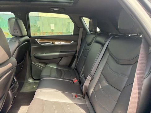 Used 2017 Cadillac XT5 Platinum w/ Driver Assist Package image 12