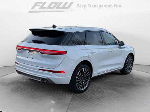 Used 2022 Lincoln Corsair Reserve w/ Equipment Group 201A image 9