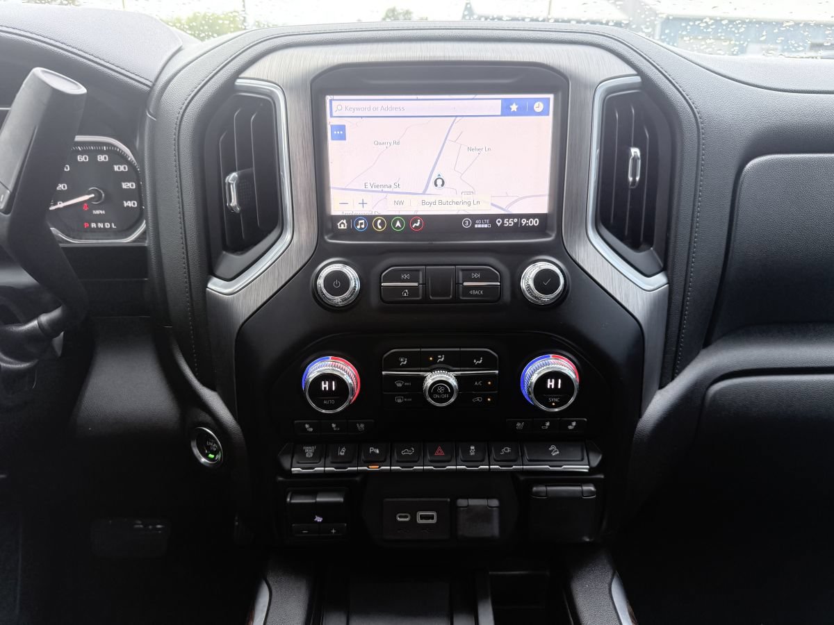 Used 2020 GMC Sierra 2500 Denali w/ Denali Ultimate Package AWD/4WD image 12