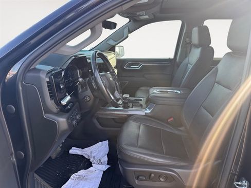 Used 2022 Chevrolet Silverado 1500 LTZ w/ LTZ Premium Package image 9