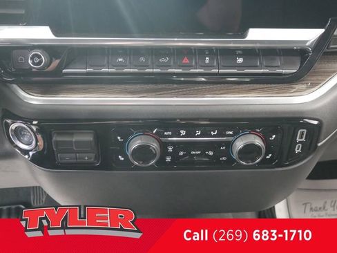 Used 2026 Chevrolet Silverado 1500 LT AWD/4WD image 29