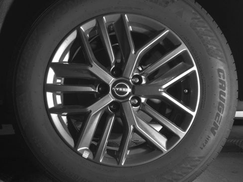 Used 2026 Nissan Rogue SV FWD image 17