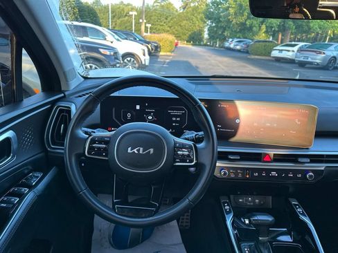 Used 2024 Kia Sorento SX FWD image 19