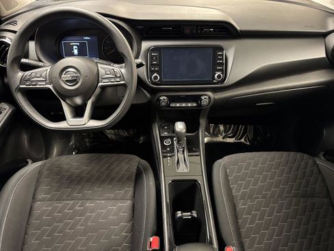 Used 2021 Nissan Kicks SV FWD image 12