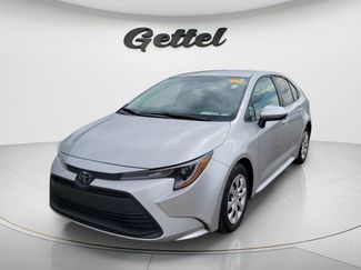 Used 2025 Toyota Corolla LE FWD video 1