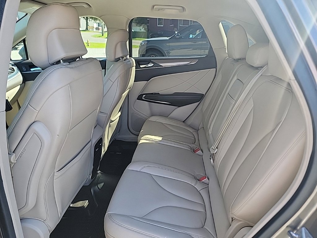 Used 2017 Lincoln MKC Premiere AWD/4WD image 19