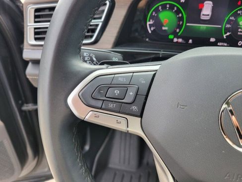 Used 2024 Volkswagen Atlas SEL Premium R-Line image 18