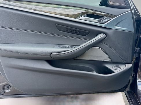 Used 2019 BMW 530i w/ M Sport Package RWD image 22