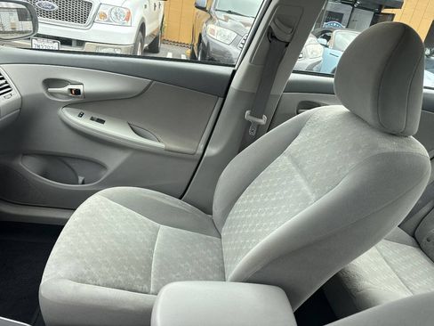 Used 2009 Toyota Corolla LE FWD image 15