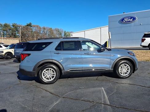 New 2026 Ford Explorer Active AWD/4WD image 7