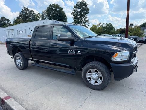 Used 2018 RAM 2500 Tradesman w/ Popular Equipment Group AWD/4WD image 5
