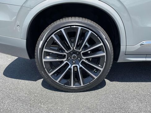 New 2026 Volvo XC90 B6 Plus w/ Protection Package Premier image 33