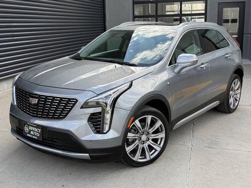 Used 2023 Cadillac XT4 Premium Luxury AWD/4WD image 2