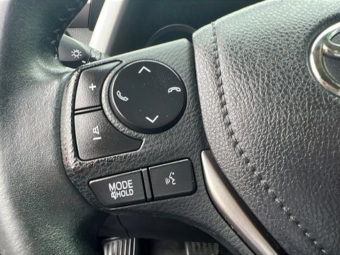 Used 2017 Toyota RAV4 XLE w/ Plus Special Value Package AWD/4WD image 18