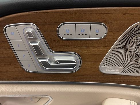 Used 2022 Mercedes-Benz GLS 450 4MATIC image 11