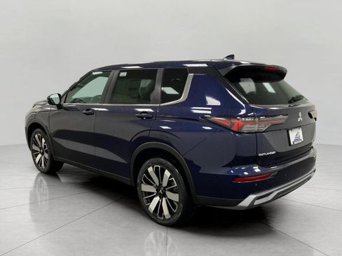 New 2026 Mitsubishi Outlander AWD image 40