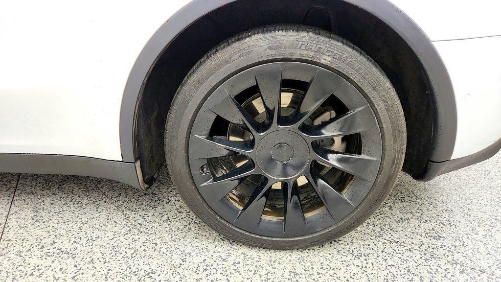 Used 2020 Tesla Model Y Long Range AWD/4WD image 9