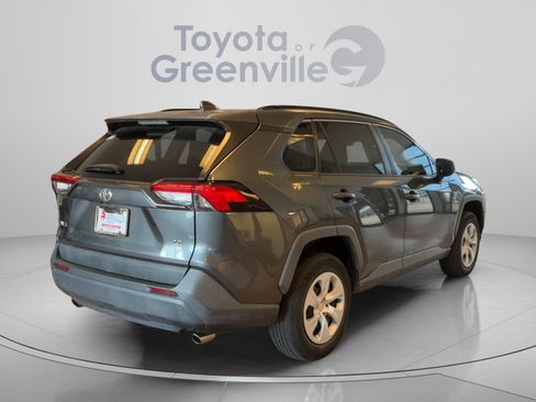 Used 2020 Toyota RAV4 LE FWD image 6