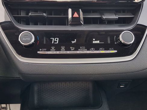 Used 2024 Toyota Corolla LE image 19