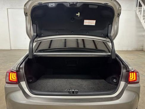 Used 2021 Lexus ES 300h Ultra Luxury w/ Accessory Package 2 FWD image 22