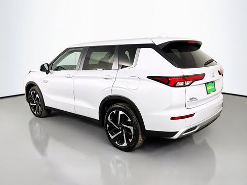 Used 2024 Mitsubishi Outlander SE image 7