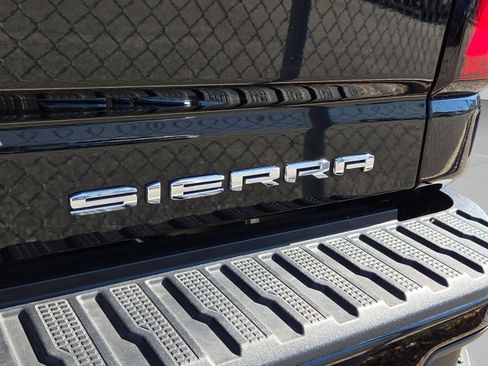 Used 2025 GMC Sierra 2500 Denali Ultimate image 26
