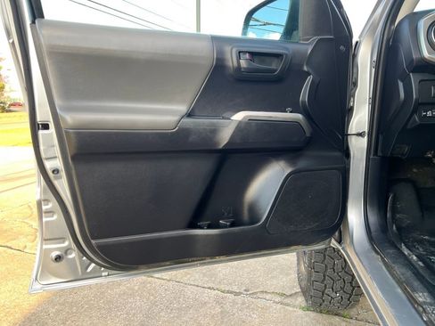 Used 2021 Toyota Tacoma SR5 image 11