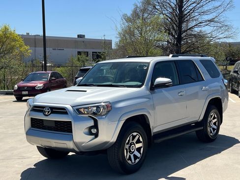 Used 2024 Toyota 4Runner TRD Off-Road Premium image 5