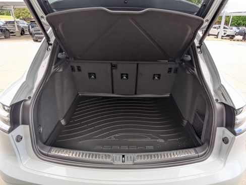 New 2026 Porsche Macan AWD/4WD image 23